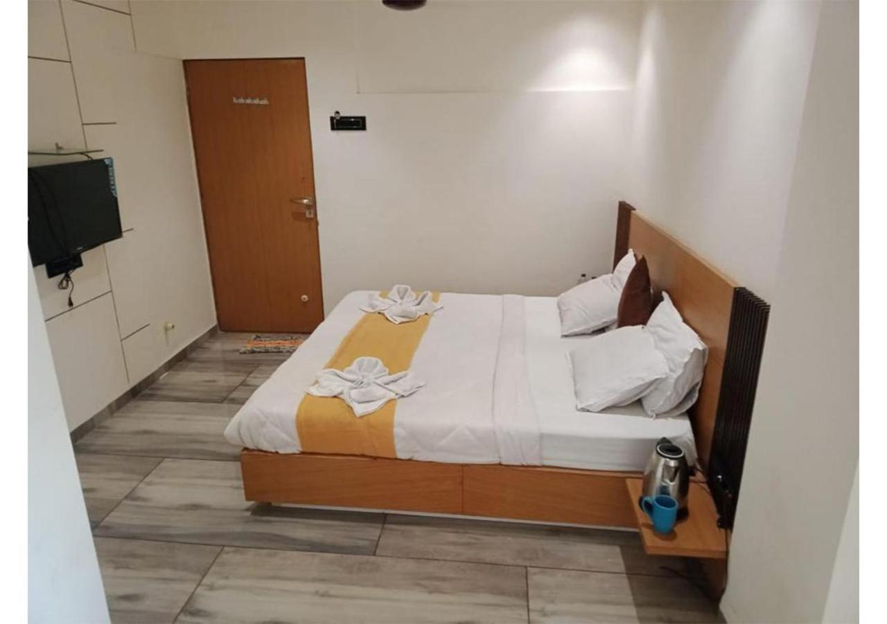 Shree Murlidhar Guest House Súrat Exteriér fotografie